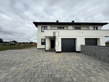 Nowoczesny bliźniak 137m2 z pompą ciepła i fotowoltaiką dom Kąck, Łąkowa