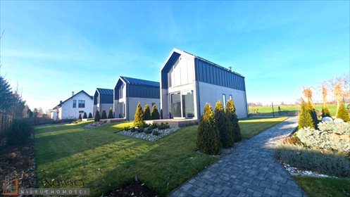 Działka z 3 domkami, basenem i fotowoltaiką w Zielonkach działka Zielonki, Marszowiec