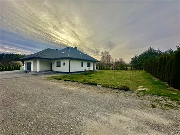 Przestronny dom 198 m² z garażem i dużą działką 17 arów dom Kolbuszowa