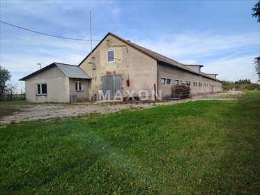 Do sprzedania przemysłowa nieruchomość 979 m² z dużą działką 1,03 ha lokal użytkowy Nowy Kamień