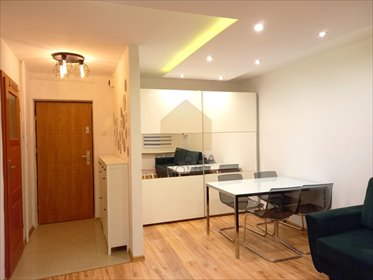 Kawalerka 27m² z piwnicą, blisko szkół i komunikacji mieszkanie Świdnica