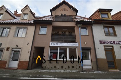 Kamienica z 2016 r. z dochodowymi mieszkaniami i lokalem lokal użytkowy Prochowice