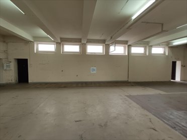Magazyn 480 m² w Gliwicach - wysokie pomieszczenia i brama lokal użytkowy Gliwice