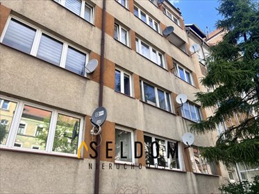 Przestronne 3-pokojowe mieszkanie z balkonem i potencjałem mieszkanie Legnica, Fabryczna, św. Wojciecha