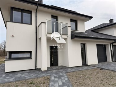 Przestronny bliźniak 140 m² z garażem i ogrodem dom Brwinów