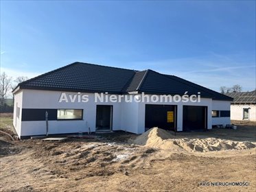 Nowoczesny bliźniak z ogrzewaniem podłogowym i dużą działką dom Wotoszów Dolny