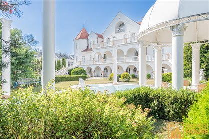 Dworski dom z basenem i dużym potencjałem inwestycyjnym dom Opole, Zaodrze, Dworska