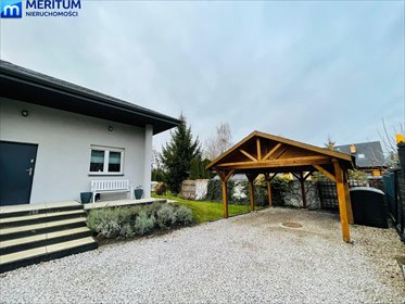 Urokliwy dom 167 m2 z tarasem i wysokiej klasy podłogą dom Owczarnia