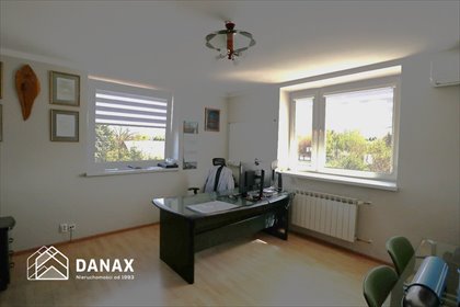 Wynajem biurowca 306 m2 z magazynem, parkingiem i klimą lokal użytkowy Wieliczka, Lekarka, Wygoda