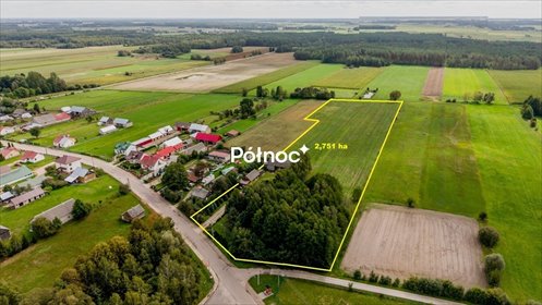 Przestronne siedlisko z domem i zabudowaniami w Chojewo. dom Chojewo