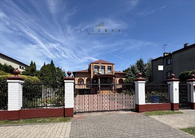 Na sprzedaż przestronny dom 456 m² z niezależnym wejściem w Łodzi dom Łódź, Polesie