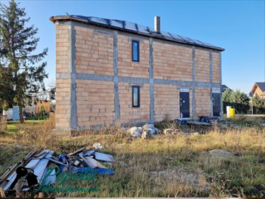 Dwulokalowy dom w Biskupicach – inwestycja i komfort dom Biskupice, Biskupice, Biskupice Wielkopolskie, Centrum