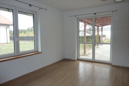 Urokliwy domek 70 m² z kominkiem i garażem dom Stanisławów II