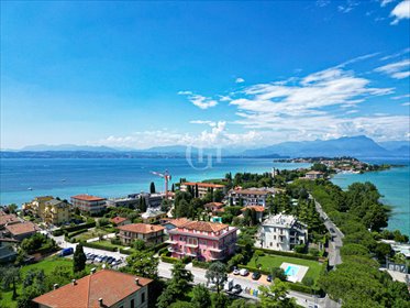 Ekskluzywne mieszkanie z panoramicznym widokiem i tarasem mieszkanie Sirmione
