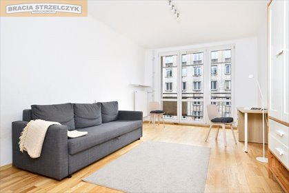 Kawalerka z balkonem w centrum Warszawy, 29 m² mieszkanie Warszawa, Śródmieście, Aleje Jerozolimskie