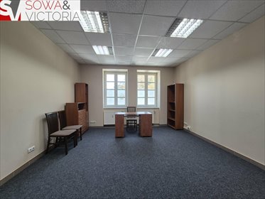 Polecam ogrzewany lokal 23 m² w Świebodzicach z dostępem do toalety lokal użytkowy Świebodzice