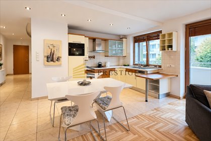 Przestronne 110 m² z ogródkiem i garażem na Mokotowie mieszkanie Warszawa, Mokotów, al. Wilanowska