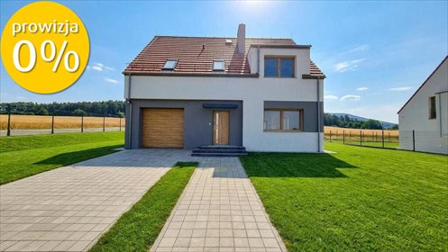 Nowoczesny dom z ogrodem, garażem i tarasem dom Sobótka, Polna