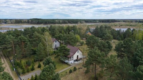Urokliwy dom z kominkiem i tarasem nad wodą dom Brzóze Małe