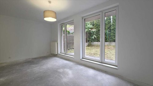Przestronne 29,5 m² z ogródkiem i nowoczesnym układem mieszkanie Rotmanka, Sasankowa