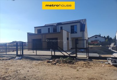 Na sprzedaż nowoczesny dom 167 m² w Jachrance z ogrodem dom Jachranka