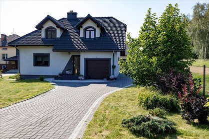 Do sprzedania przestronny dom 206 m² z dużą działką 1,25 ha w Kętach dom Kęty