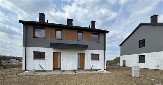 Nowoczesny bliźniak z ogródkiem, klimatyzacją i pompą ciepła dom Zaczernie