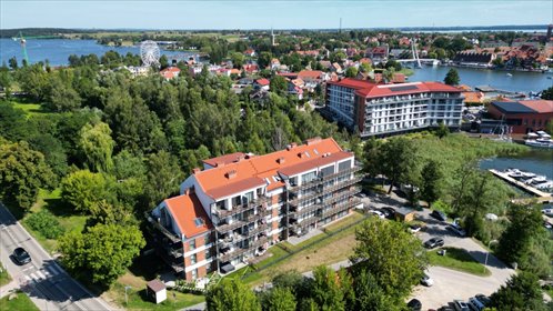 Zapraszam do obejrzenia nowoczesnego apartamentu 33 m² z balkonem w Mikołajkach mieszkanie Mikołajki, Aleja Spacerowa