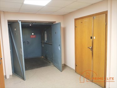 Magazyn 140 m2 z rampą i windą w Pradze-Północ magazyn Warszawa, Praga-Północ, Jagiellońska