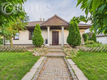Polecam przestronny dom 102 m² z tarasem i widokiem na las dom Wilczyn