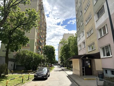 Przestronne 3 pokoje z balkonem na parterze, gotowe do remontu mieszkanie Łódź, Polesie, Bratysławska