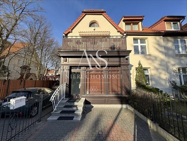 Atrakcyjny lokal 26,74 m² z piwnicą, klimatyzacją i parkingiem lokal użytkowy Sopot