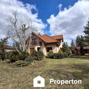 Przestronny dom z garażem, klimatyzacją i alarmem dom Radonie, Borowikowa