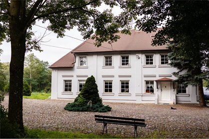 Sprzedam luksusową rezydencję na prywatnej wyspie z basenem dom Sędziejowice-Kolonia, Emilianów