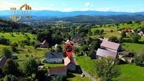 Dom z projektem przebudowy i widokiem na Karkonosze. dom Jeżów Sudecki