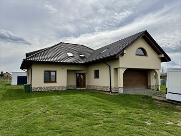 dom na sprzedaż Krasne 200 m2