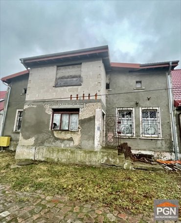 Inwestycyjny dom z 2 mieszkaniami, 250 m2, piwnice dom Mrzeżyno okolica