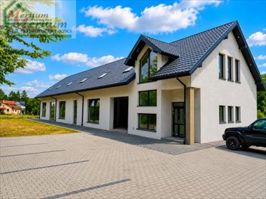 Nowoczesny obiekt handlowo-usługowy 650 m² z dużym parkingiem lokal użytkowy Iwonicz-Zdrój