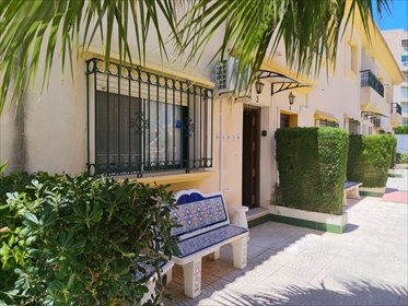 Zapraszam do obejrzenia domu 100 m² z tarasem i basenem dom La Zenia, Costa Blanca