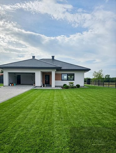 Przestronny dom 165 m² z garażem i ogrodem w Gawłowie dom Sochaczew