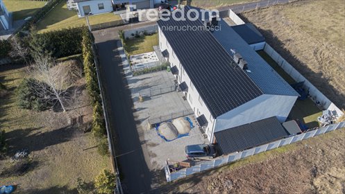 Dom szeregowy 120 m2 z niezależnymi mieszkaniami i ogródkiem dom Żłobizna