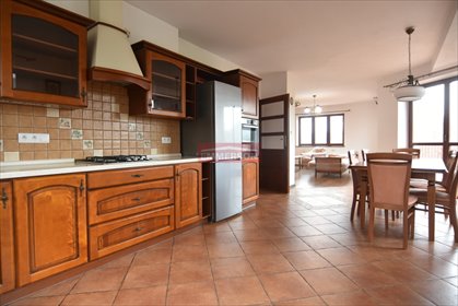 Wynajem domu 120 m2 z ogrodem, garażem i tarasem dom Lusina