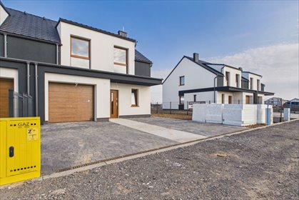 Nowoczesny bliźniak 130 m2 z rabatem w Baninie! dom Banino, Startowa