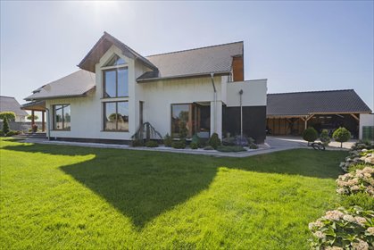 Nowoczesny dom z basenem, sauna i PV – Makowice dom Makowice, Główna