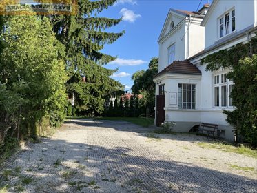 Wynajem parteru domu z ogrodem i placem zabaw. dom Sulejówek