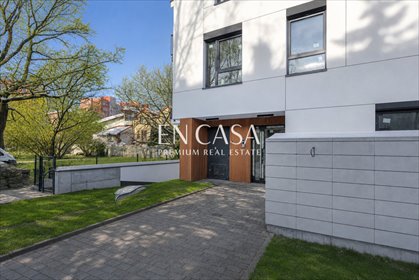 Kawalerka z dużym ogrodem i garażem w nowoczesnym apartamentowcu mieszkanie Warszawa, Bielany, Fortowa