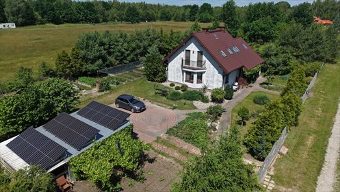 Polecam przestronny dom 137 m² z garażem w spokojnej okolicy dom Powązki