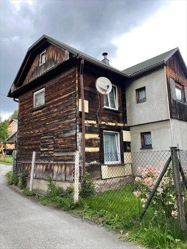 Dom 90 m² w Pewli Ślemieńskiej, wymaga aranżacji - polecam! dom Pewel Ślemieńska