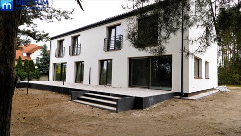 Przestronny dom bliźniak z tarasem, garażem i pompą ciepła dom Osowiec