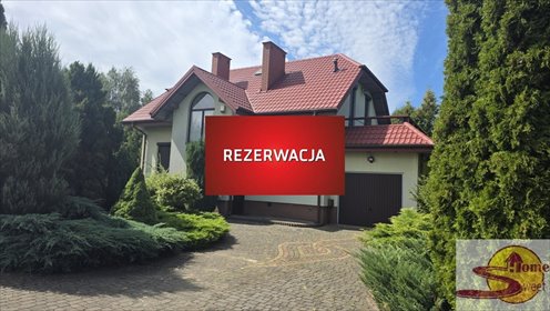 Przestronny dom z ogrodem i garażem w Trablicach. dom Trablice